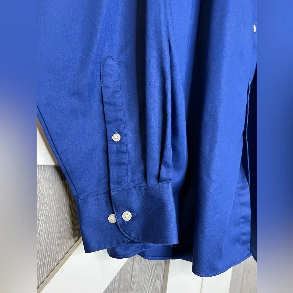 109. Van Heusen Regular Fit Lux Sateen Button Down Dress Shirt 18 neck - Picture 2 of 5